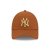 Casquettes - New Era Metallic Badge 940 New York Yankees (Marron)