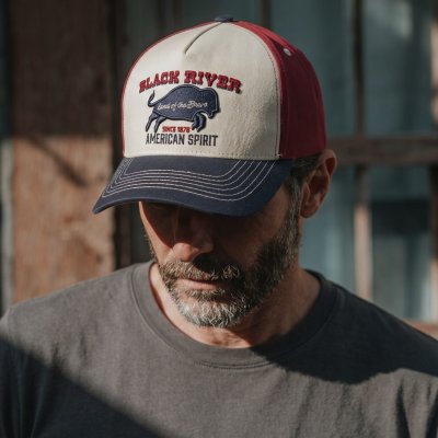 Casquette - Black River Buffalo Trucker (crème/rouge/bleu)