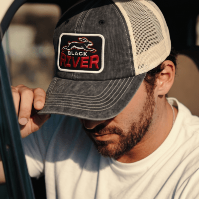 Casquette - Black River Hare Washed Trucker (noir/crème)