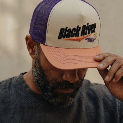 Casquette - Black River Spirit Trucker (crème/violet/orange)